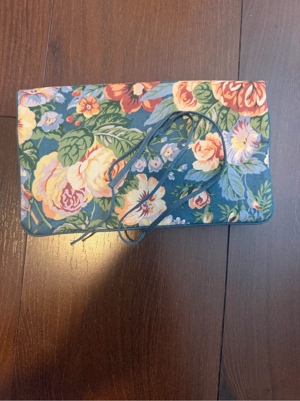 Vintage DVF Diane von Furstenberg Teal
Floral Tri-Fold Cosmetic Case & Jewelry